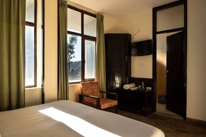 Room 10 of 46