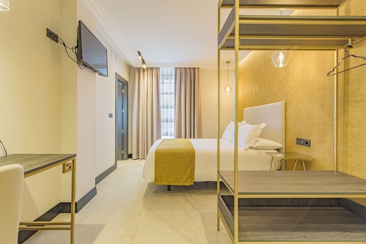 Room 14 of 57