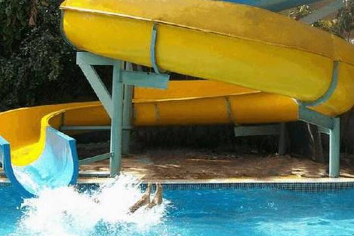 Pool Hotel