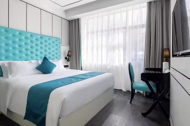 Room 7 of 26