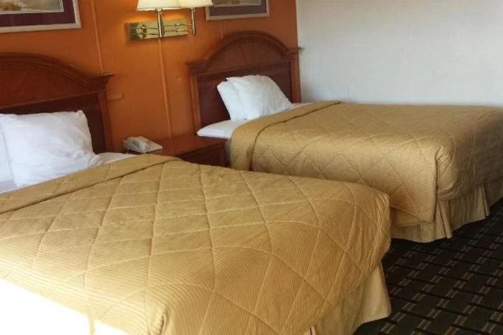 Room 2 of 15