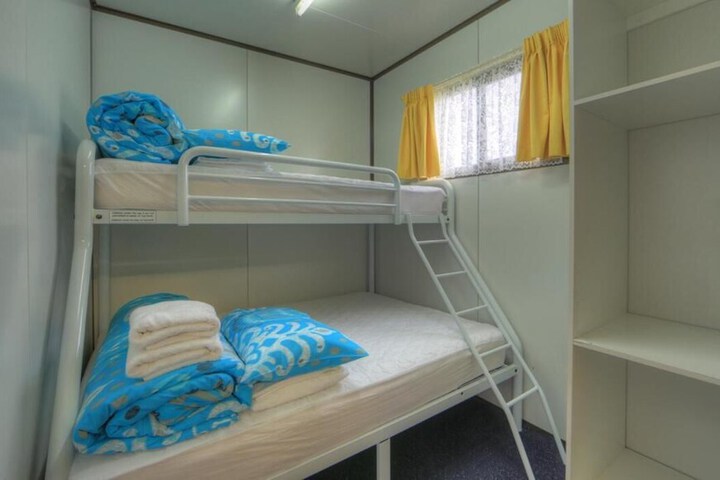 Room 5 of 34