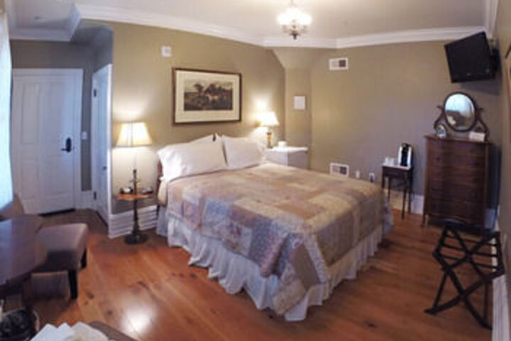 Room 72 of 100