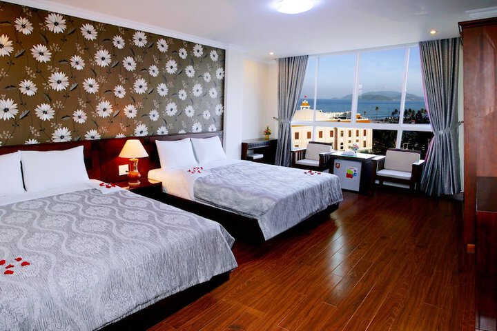 Room 4 of 23