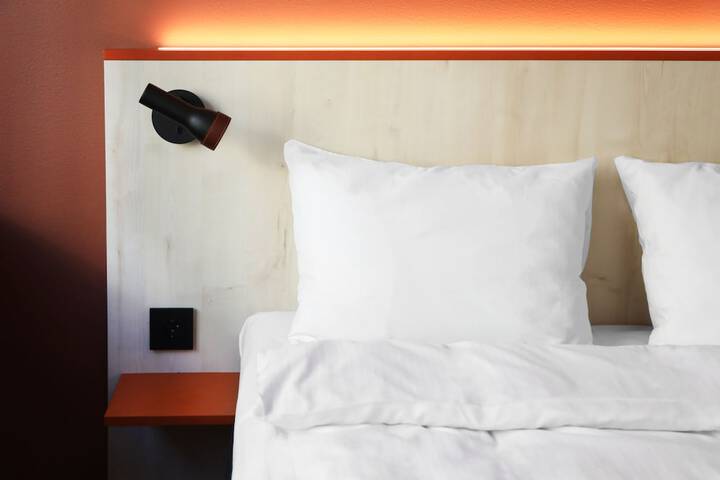 Room 13 of 50