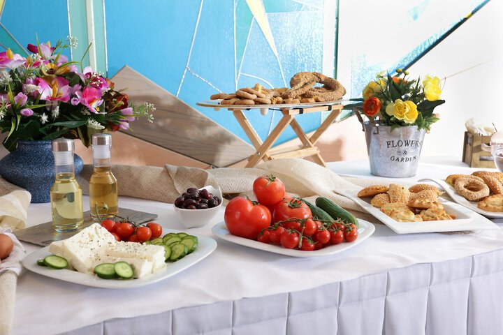 Dining 56 of 70