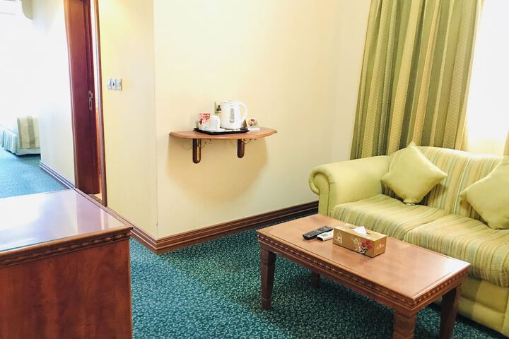 Room 35 of 74