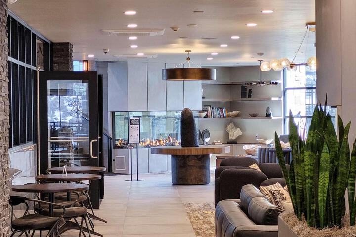 Hotel Interior 20 of 184