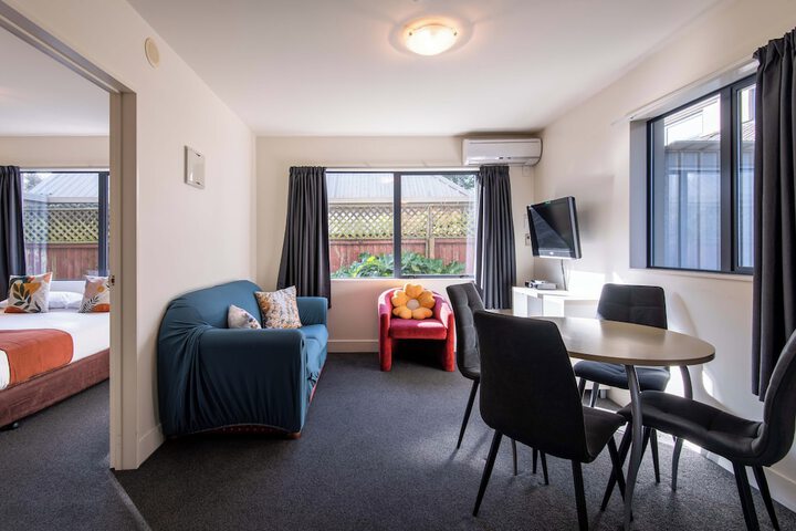 Room 47 of 66
