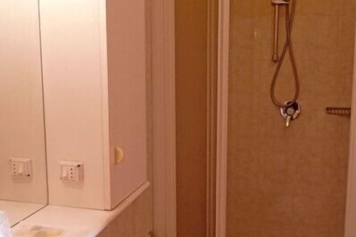 Room 42 of 55