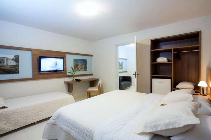 Room 12 of 40