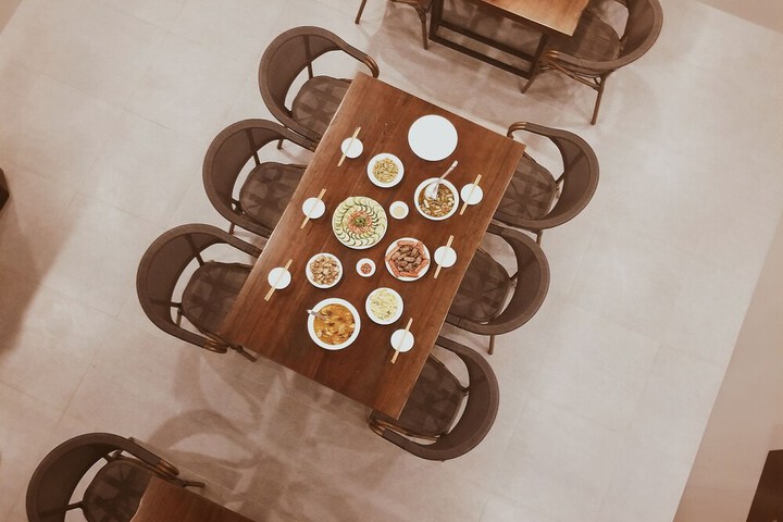 Dining 23 of 32