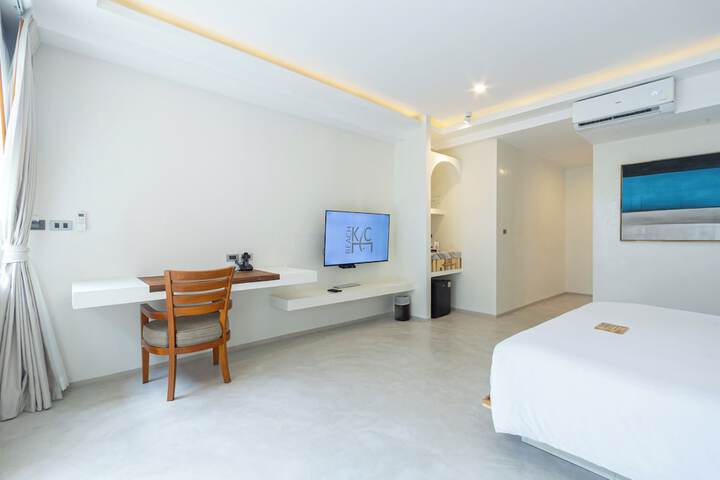 Room 42 of 218