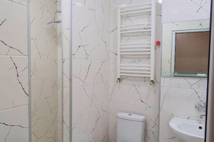 Room 65 of 110