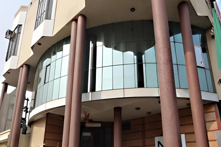 Hotel Sarthi