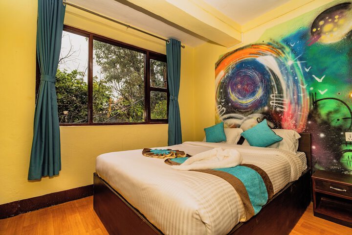 Room 27 of 65