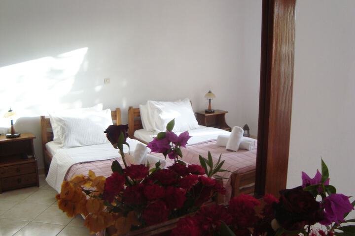 Room 13 of 110