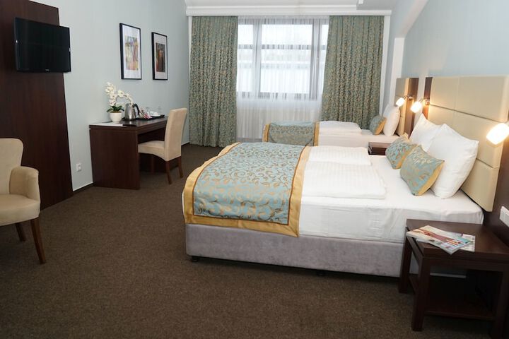 Room 5 of 29