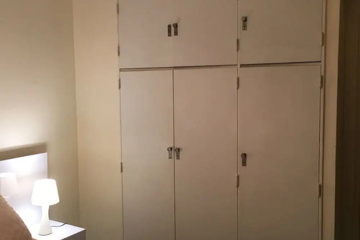 Room 5 of 12