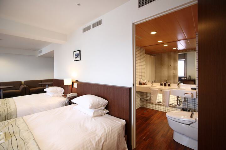 Room 17 of 129