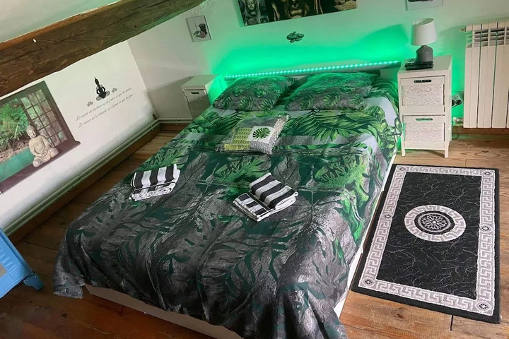 Room 3 of 19