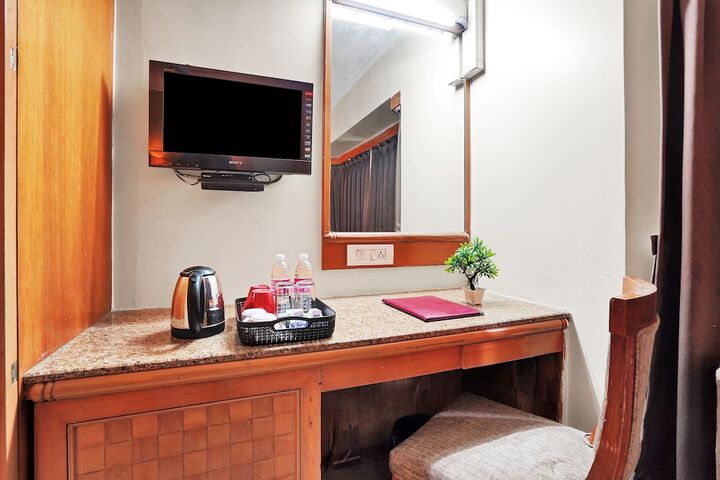 Room 11 of 29