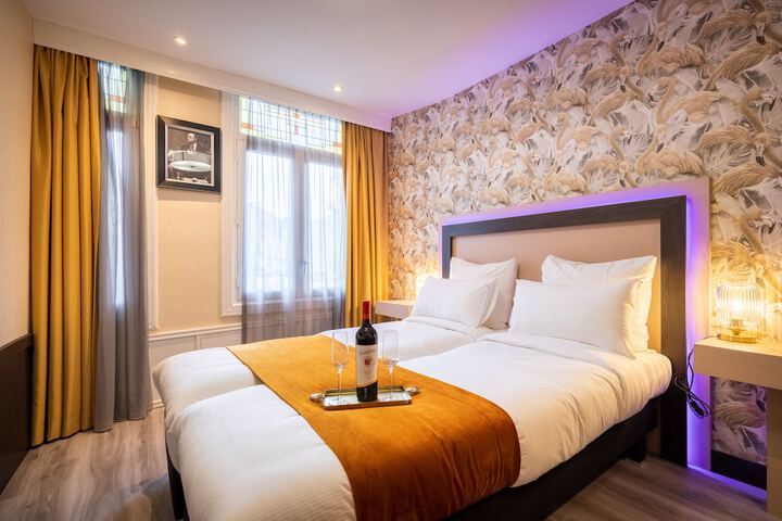 Room 16 of 35