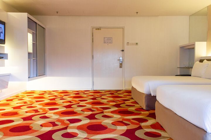Room 25 of 67
