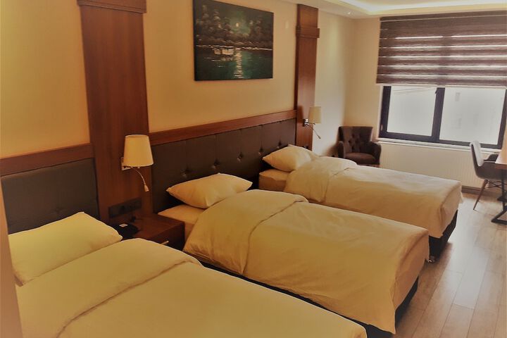 Room 10 of 20