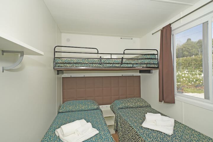 Room 12 of 68