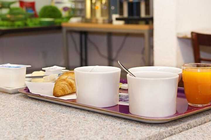 Breakfast/Coffee Service 18 of 31