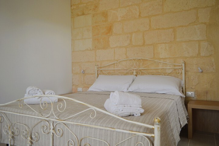 Room 7 of 96