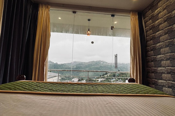 Room 3 of 38