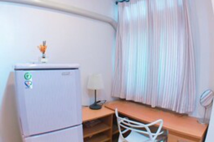 Room 17 of 45