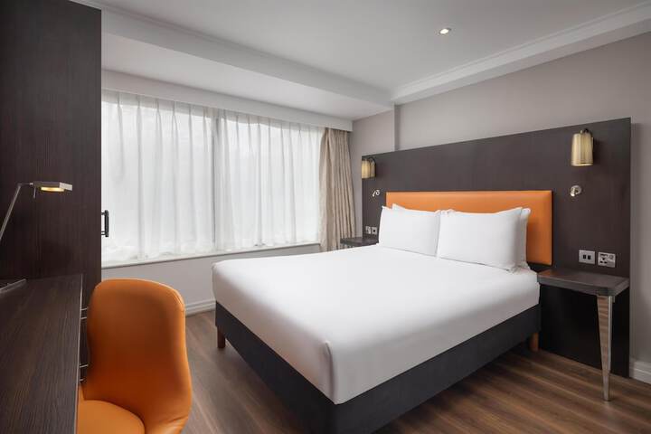Room 40 of 88