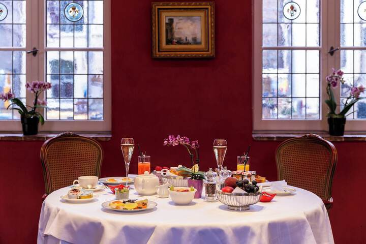 Breakfast/Coffee Service 94 of 145