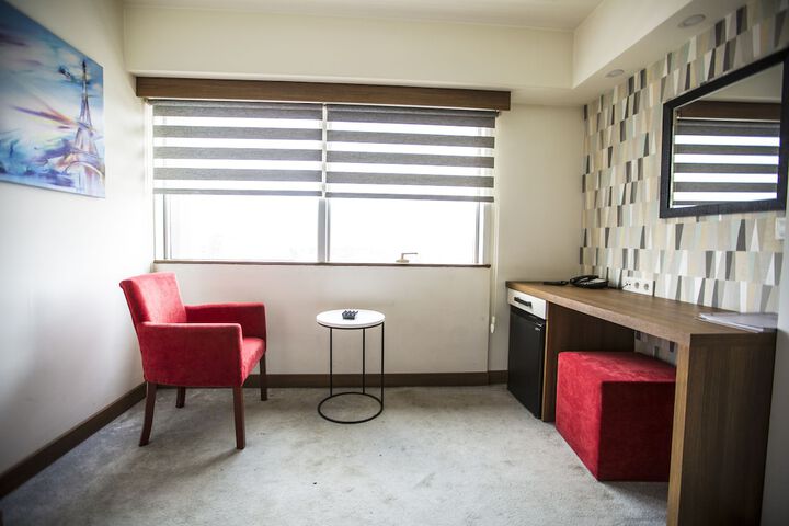 Room 18 of 45