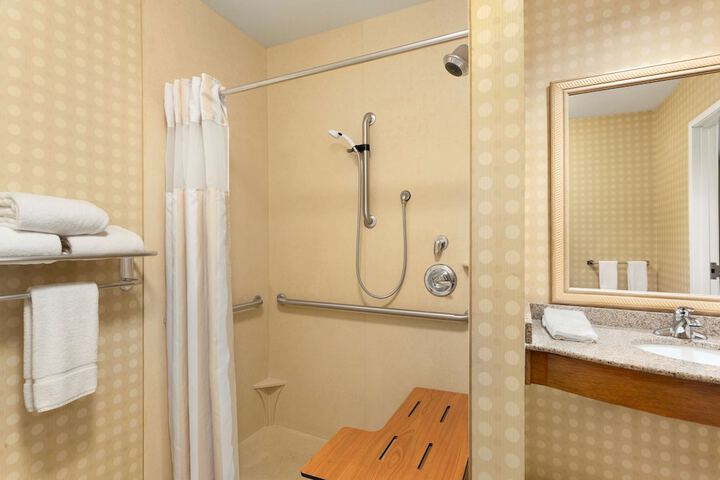 Room 14 of 25