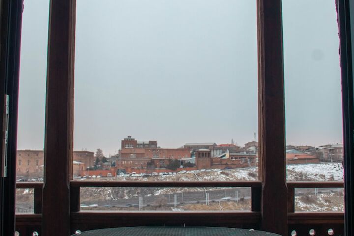 Room 14 of 93