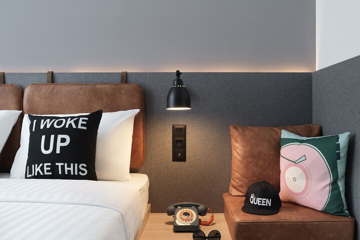 Room 19 of 49