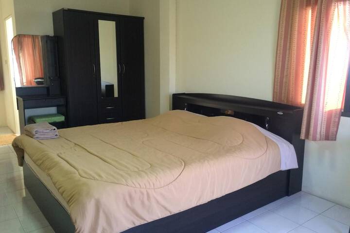 Room 21 of 36
