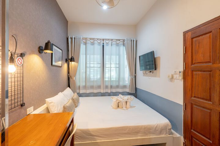 Room 52 of 149