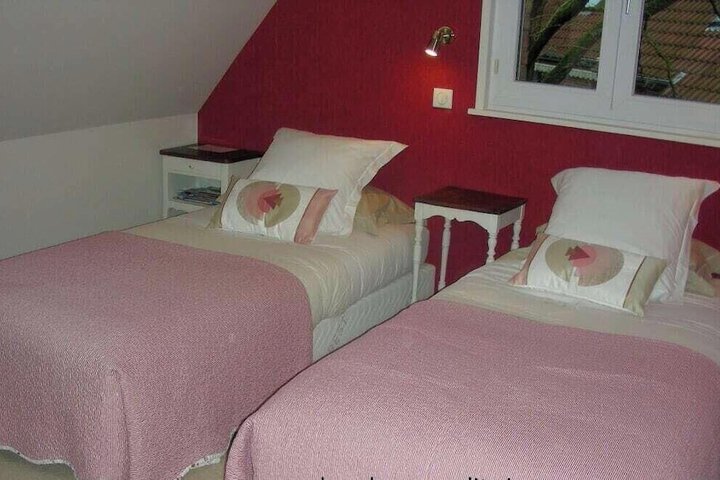 Room 8 of 25