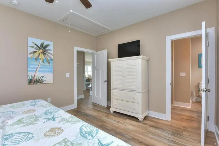 Room 6 of 26
