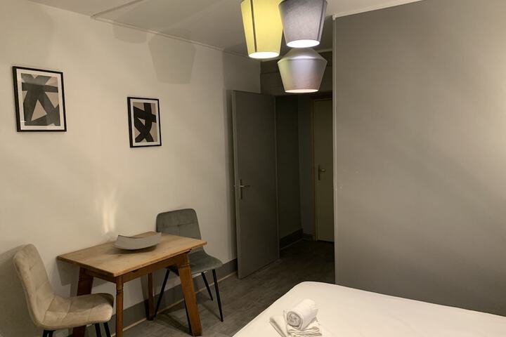 Room 12 of 81