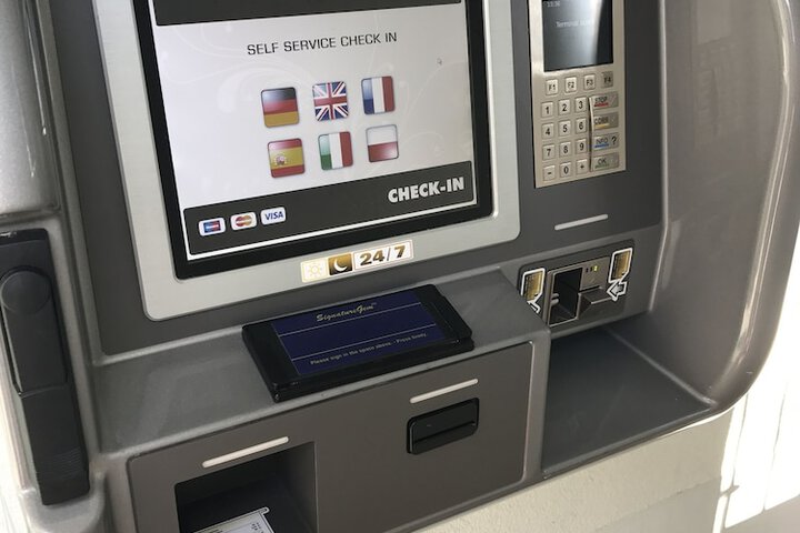 Check-in/check-out kiosk