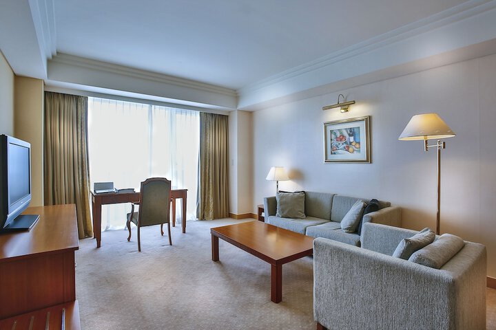 Room 19 of 79
