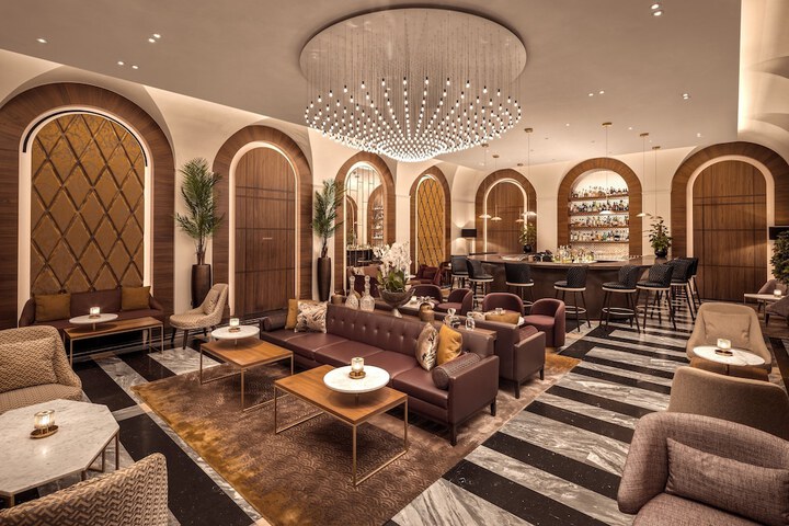 Lounge 85 of 116