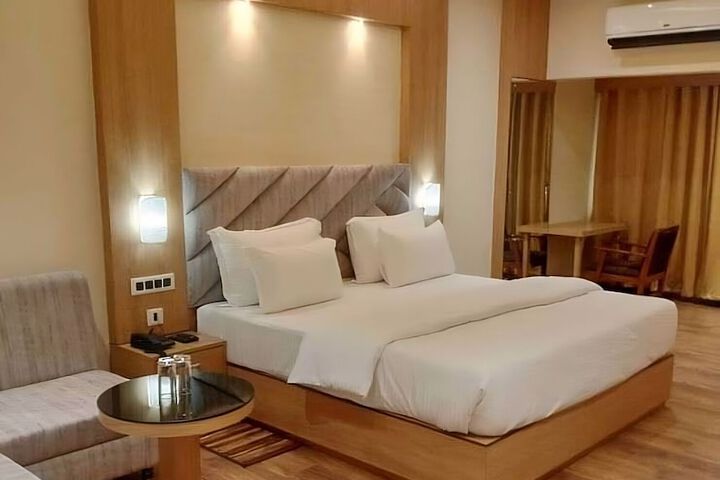 Room 10 of 22