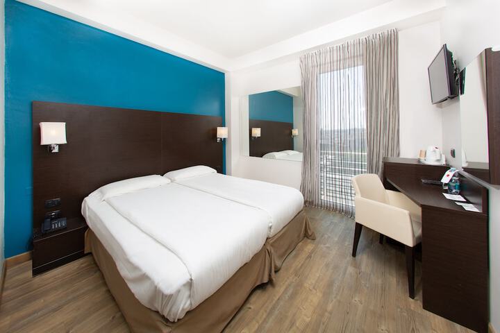 Room 10 of 46